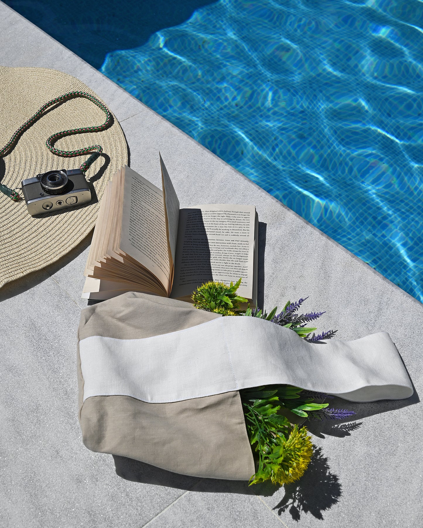The Everyday Escape Tote